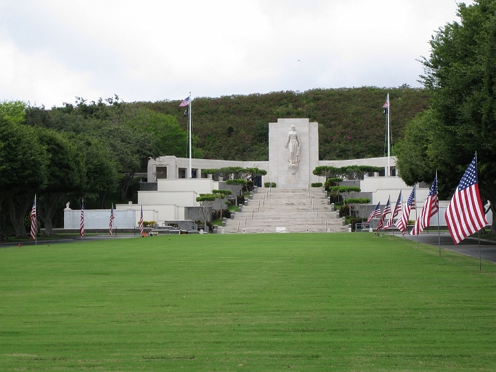 21 Punchbowl memorial cemetary.jpg